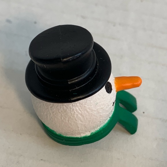 Roblox Snowman Figure (No Code) - Picture 9 of 9